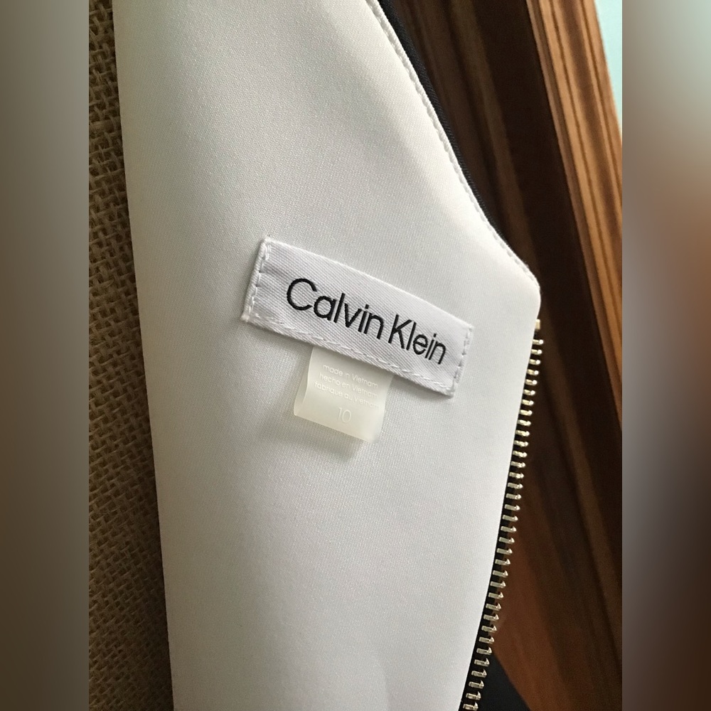Calvin Klein Scuba Sheath Dress, Size 10 - Picture 4 of 4